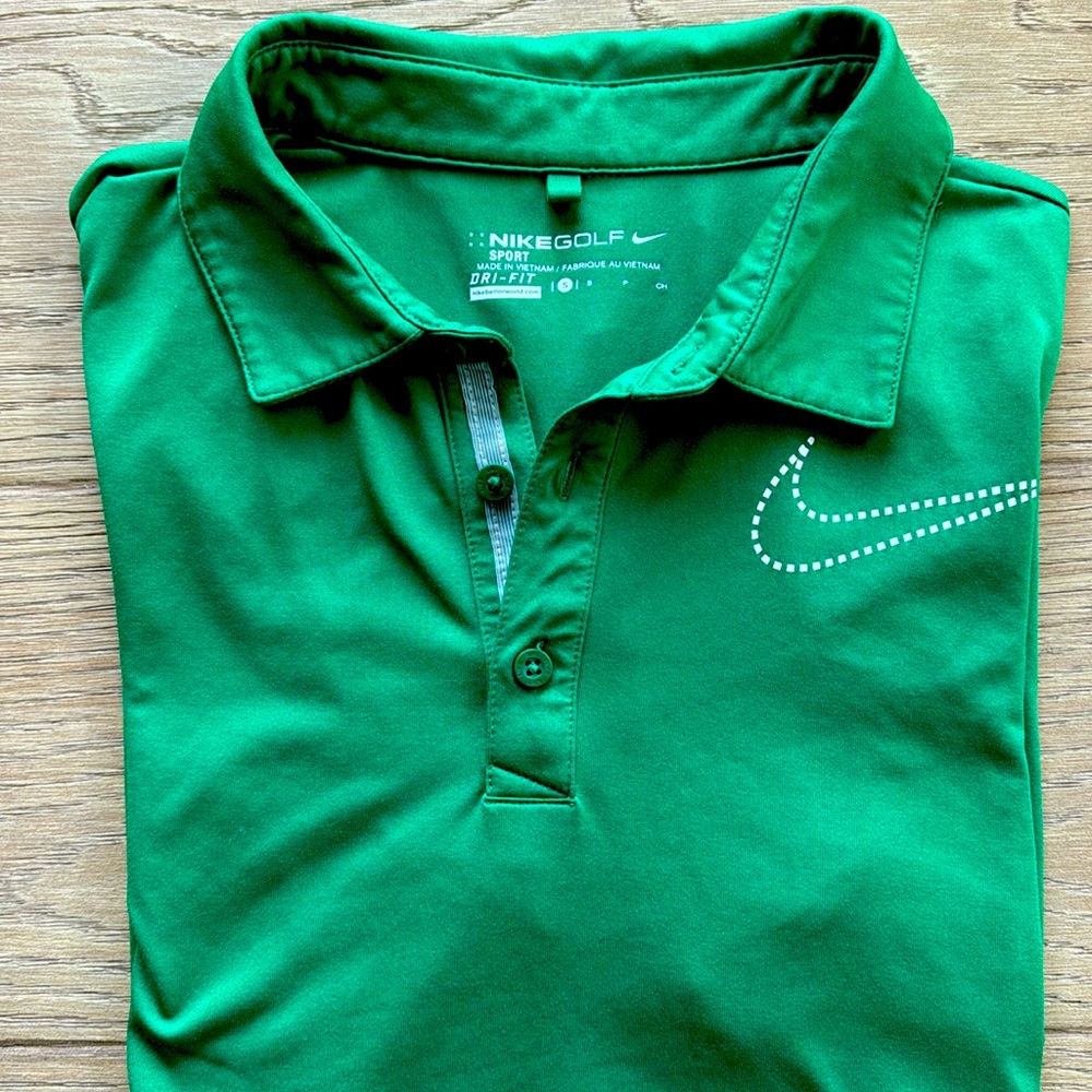 Nike Men’s Golf shirt size small